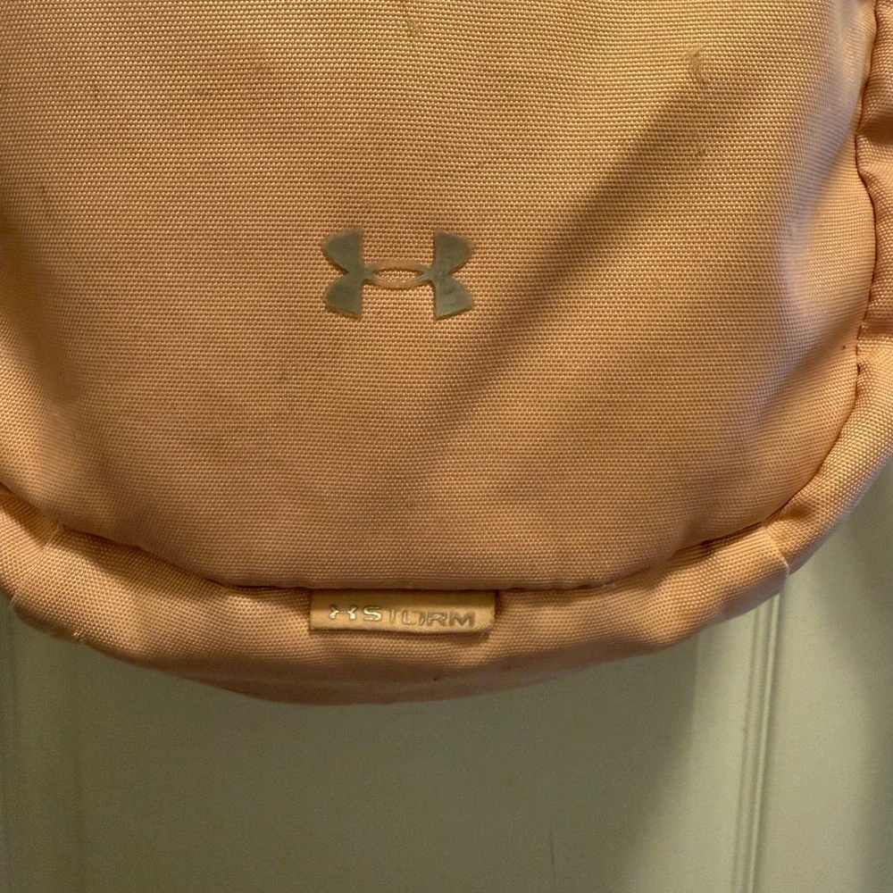 Under Armour chic light